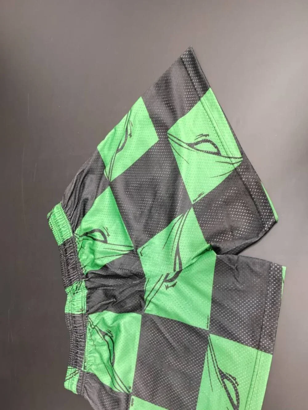 EE Graphic Mesh Basketball Shorts for Men, Black Green Checkered Print Casual At